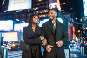 زوجان - موعد ليلي - iStock.com|صور بدون نظام