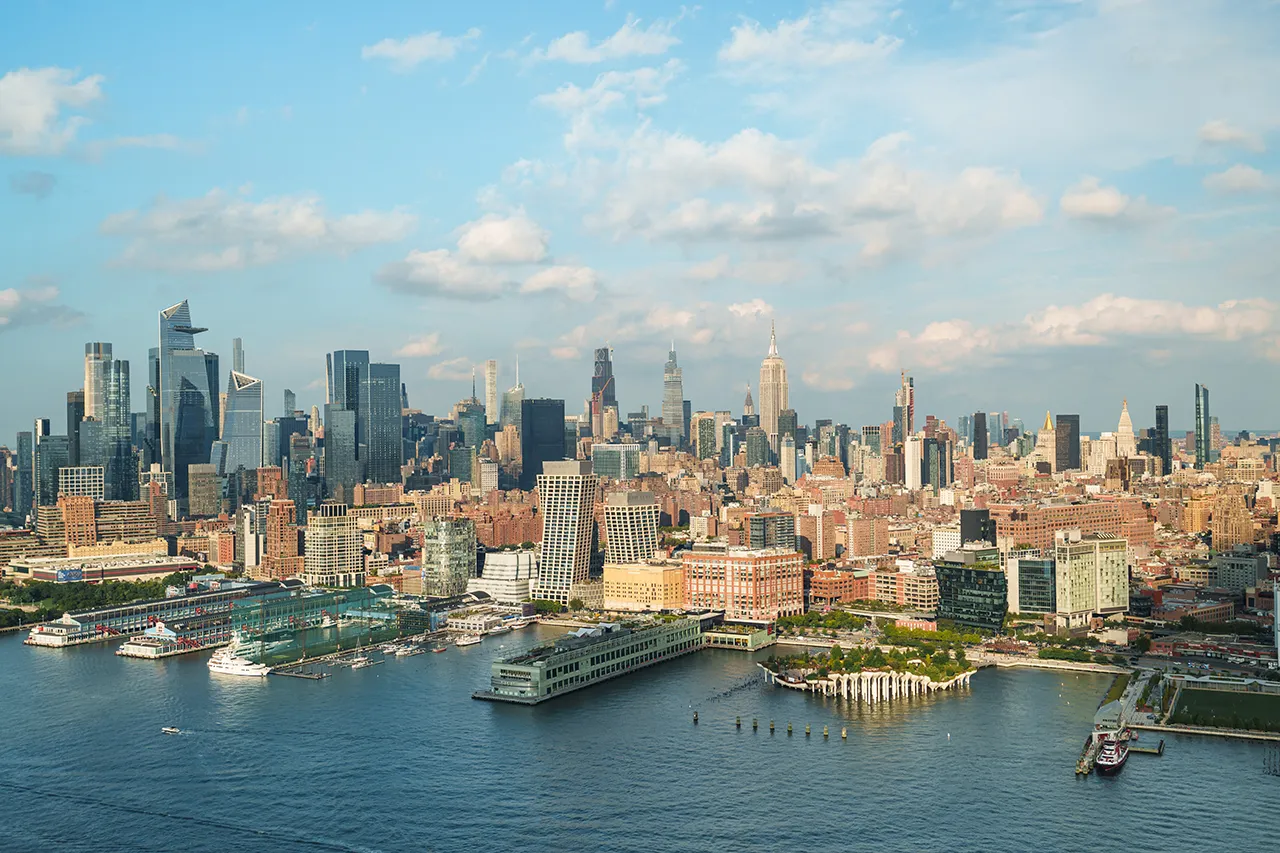 Si vienes de viaje a Nueva York, los tours de HeliNY son la mejor experiencia que tú y tu familia podrían imaginar.